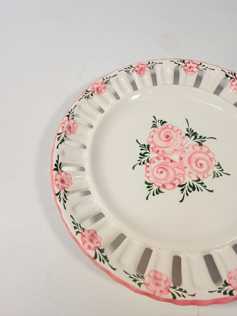 Pottery Reticulated Plate Hand Painted Floral Vintage Vestal Alcobaca Portual Ce - Picture 3 of 16